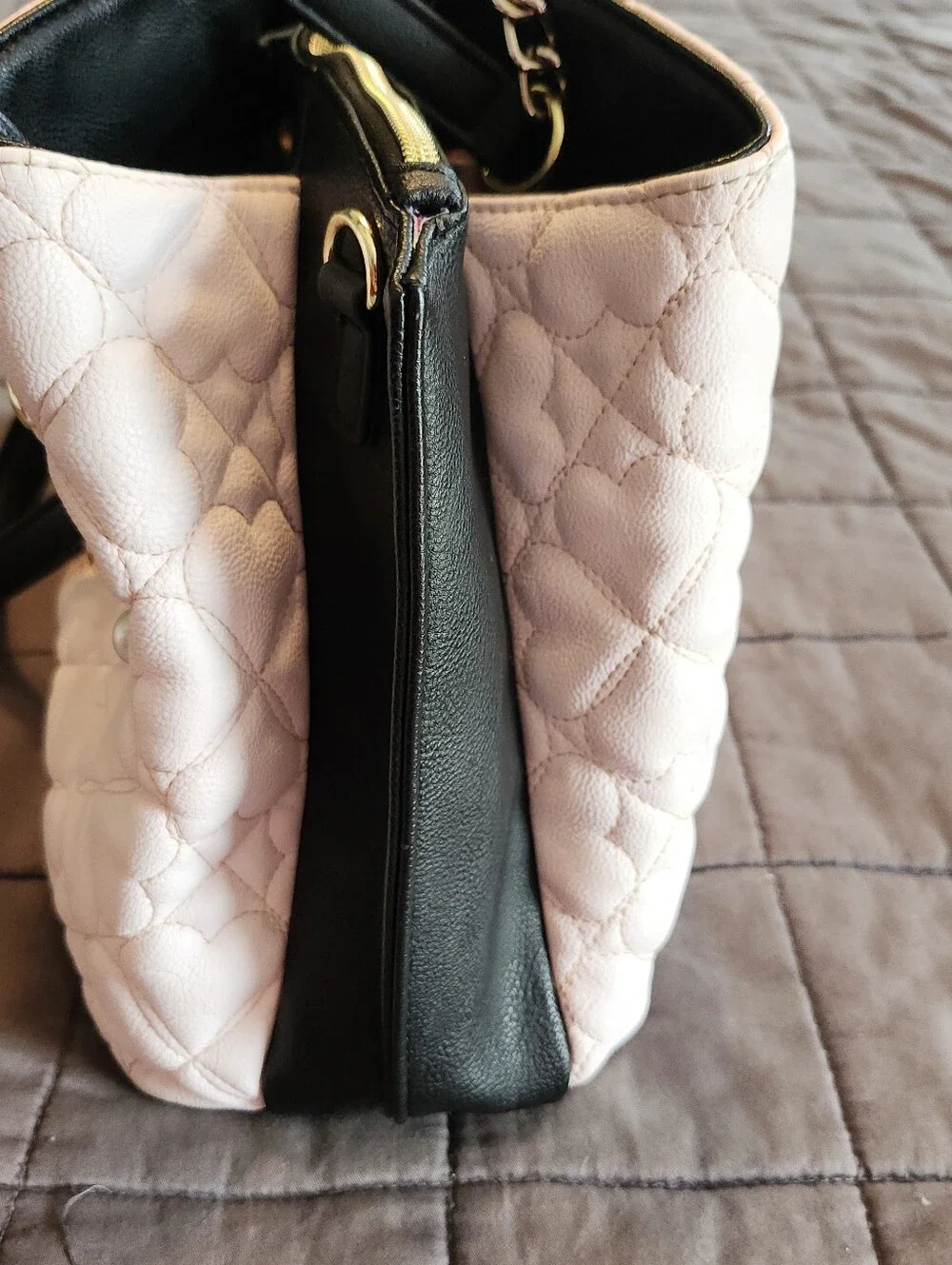 Betsey Johnson Pink Heart Quilted Tote/Bag Purse *READ* Missing Shoulder Strap